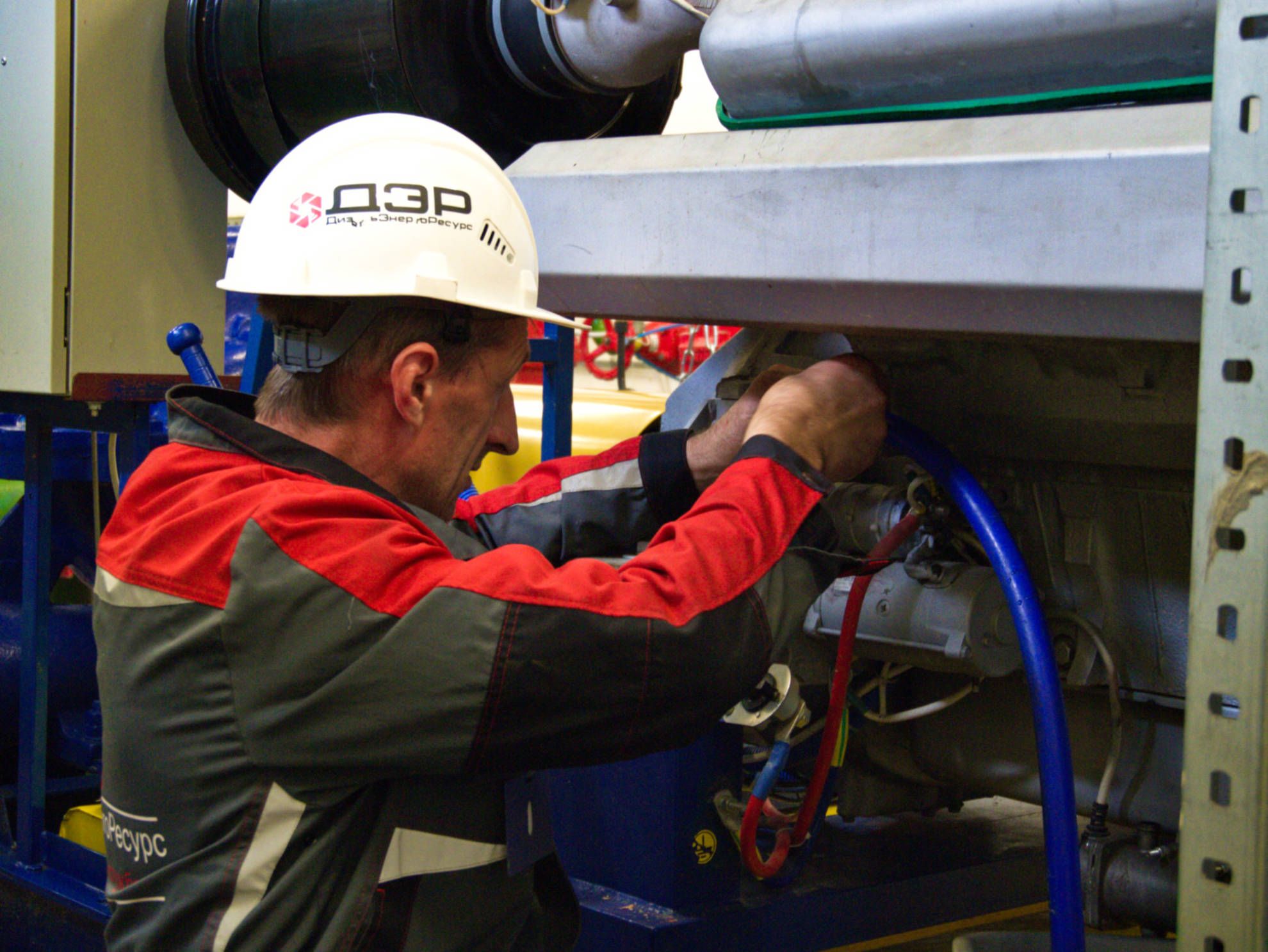 Машинист дизельной электростанции. Машинист двс дэс дгу. Техобслуживание дизельных генераторов. Текущий и капитальный ремонт дизельных генераторов 110 квт. Ремонт дгу.